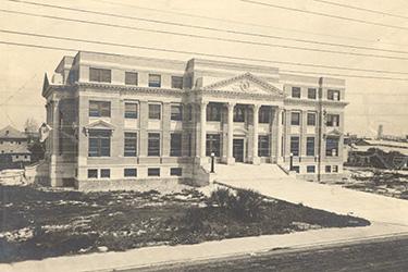 1916 Courthouse