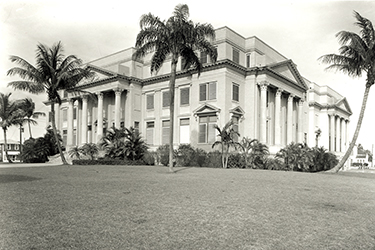 County courhouse circa 1960